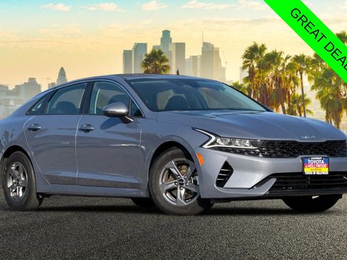 Used 2023 Kia K5 LXS FWD image 2