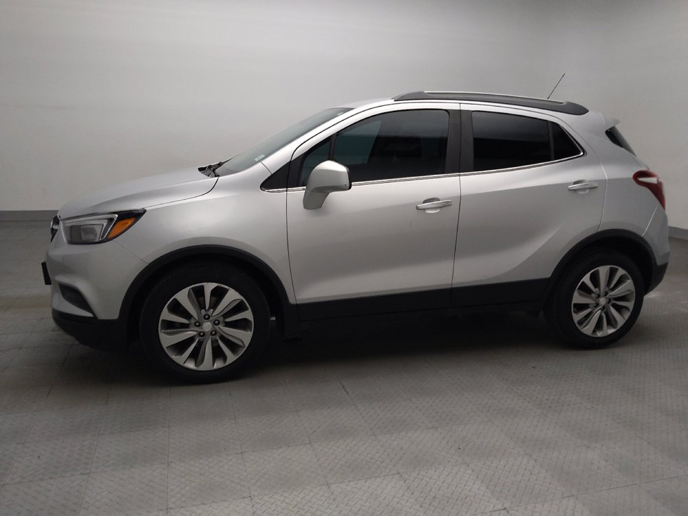 Used 2020 Buick Encore Preferred w/ Safety Package FWD image 2