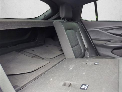 Used 2025 Buick Envista Avenir image 25