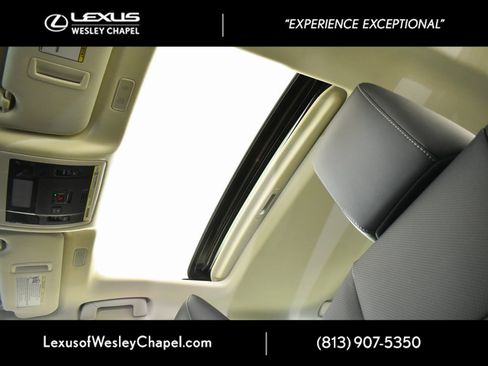 New 2025 Lexus ES 350 w/ Premium Package image 12