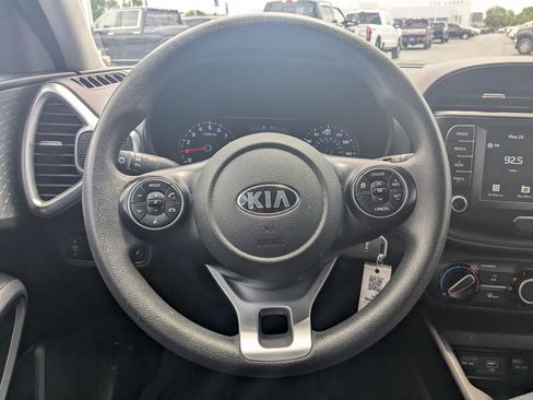 Used 2021 Kia Soul LX FWD image 18