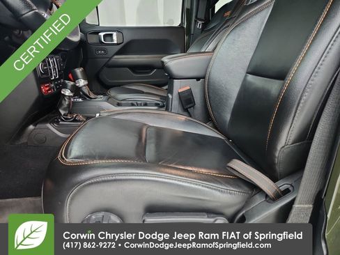 Used 2023 Jeep Gladiator Mojave w/ Cold Weather Group image 11