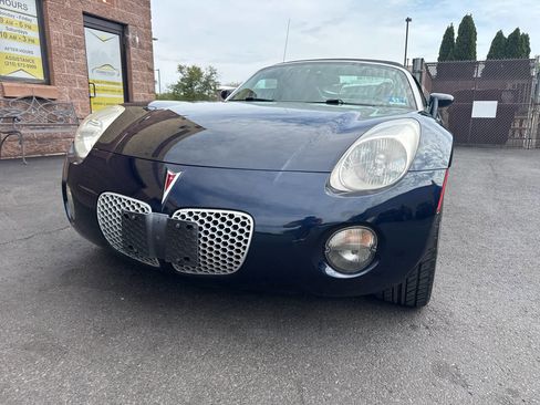Used 2006 Pontiac Solstice Convertible w/ Premium Package RWD image 4