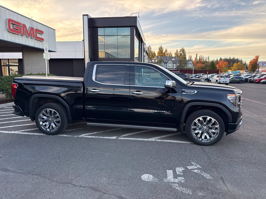 Used 2024 GMC Sierra 1500 Denali w/ Denali Reserve Package AWD/4WD image 6