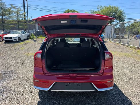 Used 2019 Kia Niro LX FWD image 28