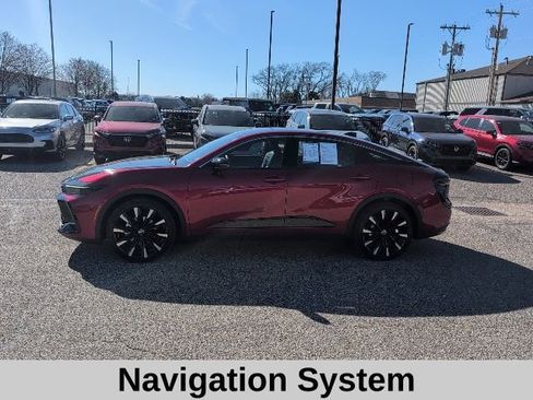 Used 2026 Toyota Crown Platinum image 3