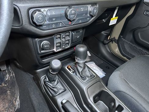 New 2026 Jeep Gladiator Sport image 27