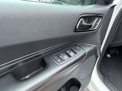 Used 2025 Dodge Durango GT AWD/4WD image 15