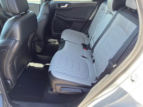 Used 2023 Ford Escape Platinum w/ Premium Technology Package image 5