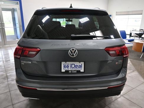 Used 2018 Volkswagen Tiguan SE w/ Panoramic Sunroof Package AWD/4WD image 4