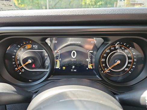 New 2025 Jeep Wrangler Sport S image 24