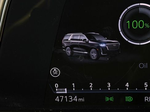 Used 2021 Cadillac Escalade Sport w/ LPO, ONYX Package image 16