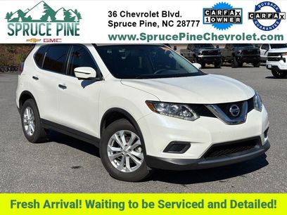Used 2016 Nissan Rogue SV w/ SV Premium Package
