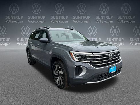 Used 2025 Volkswagen Atlas SE FWD image 25