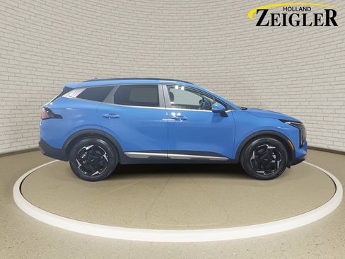 New 2026 Kia Sportage EX image 4