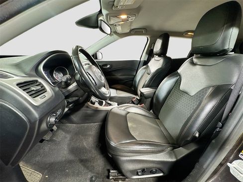 Used 2020 Jeep Compass Latitude w/ Popular Equipment Group image 13