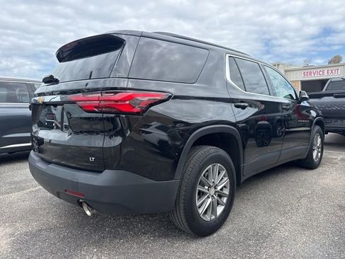 Used 2023 Chevrolet Traverse LT FWD image 5