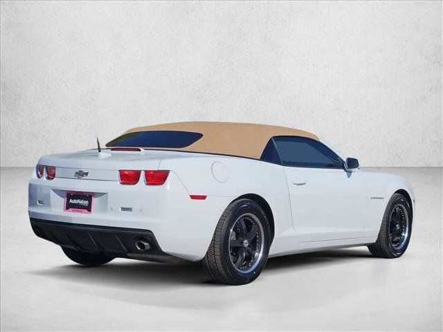 Used 2011 Chevrolet Camaro LT RWD image 5