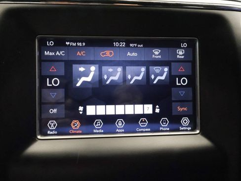 Used 2020 Jeep Grand Cherokee Laredo AWD/4WD image 23