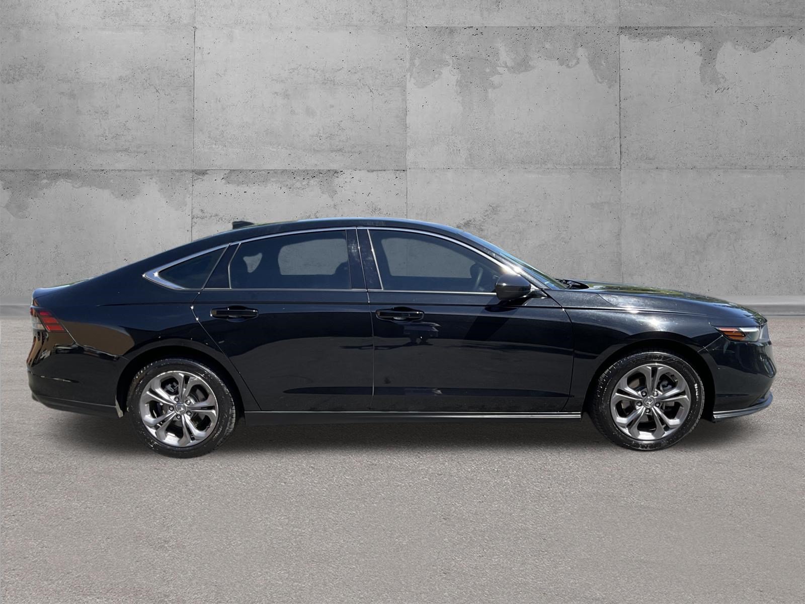Used 2024 Honda Accord EX image 2