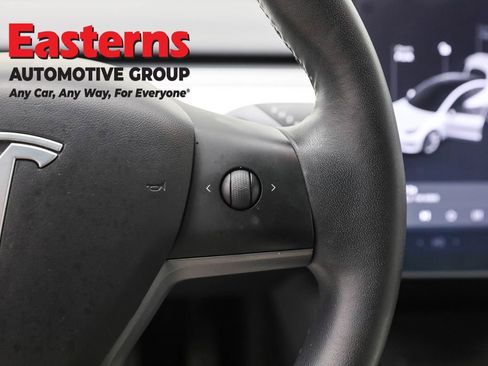 Used 2020 Tesla Model 3 Standard Range Plus image 16