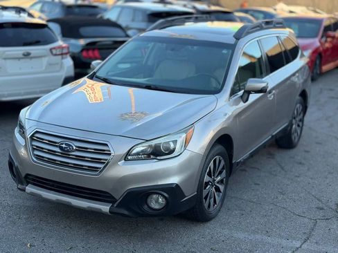 Used 2015 Subaru Outback 2.5i Limited AWD/4WD image 4