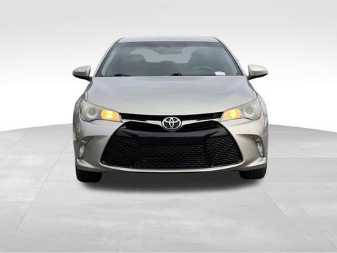 Used 2017 Toyota Camry SE image 8