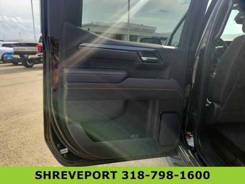 Used 2025 GMC Sierra 1500 AT4 w/ AT4 Premium Package AWD/4WD image 10