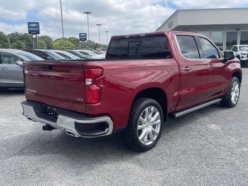 Used 2025 Chevrolet Silverado 1500 LTZ w/ LTZ Premium Package AWD/4WD image 3