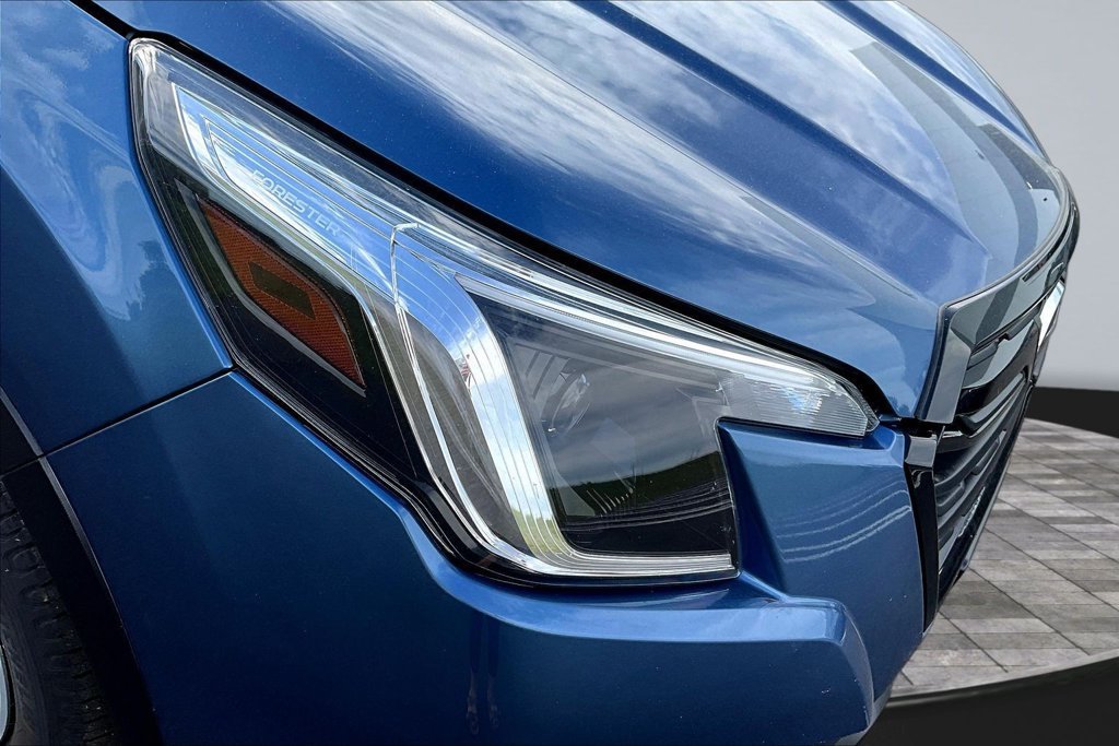 Used 2022 Subaru Forester AWD/4WD image 33