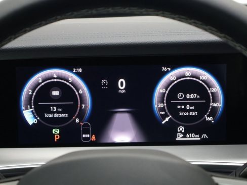 New 2025 Volkswagen Tiguan SE image 18