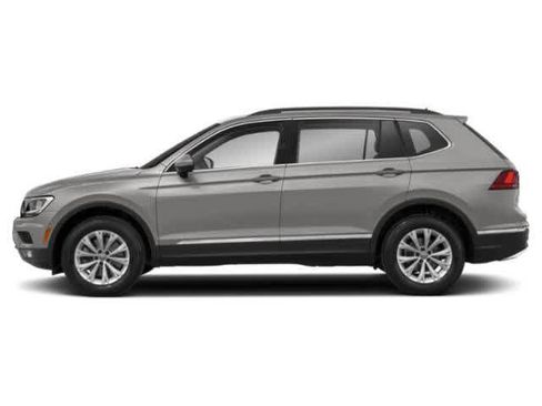 Used 2020 Volkswagen Tiguan SE AWD/4WD image 3