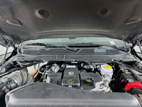 Used 2024 RAM 2500 Laramie image 32