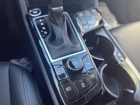 Used 2024 Kia Sportage SX image 22