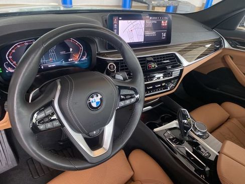 Used 2023 BMW 530i xDrive w/ Convenience Package AWD/4WD image 18
