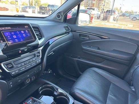 Used 2018 Honda Pilot Elite image 27