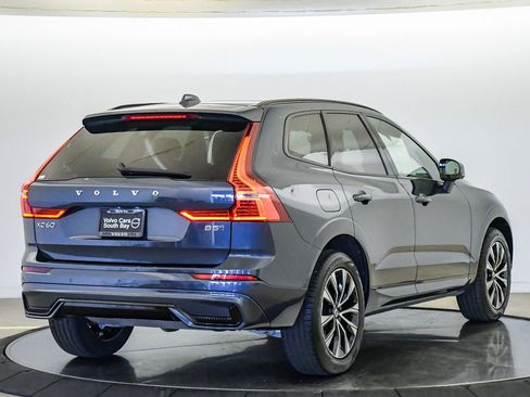 Certified 2025 Volvo XC60 B5 Core AWD/4WD image 5