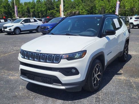 Used 2024 Jeep Compass Limited AWD/4WD image 6