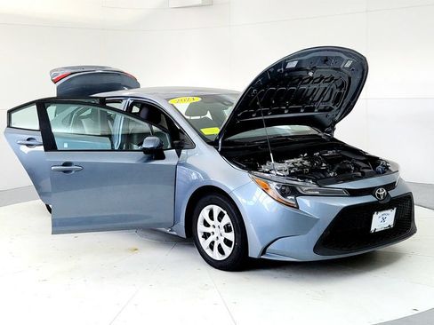 Certified 2021 Toyota Corolla LE w/ Carpet Mat Package (TMS) FWD image 12