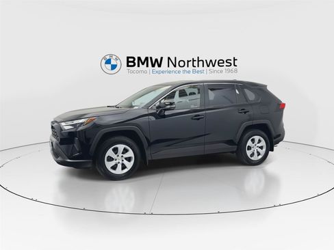 Used 2025 Toyota RAV4 LE AWD/4WD image 10