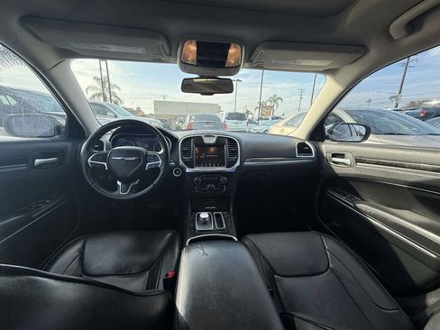 Used 2016 Chrysler 300 C image 15