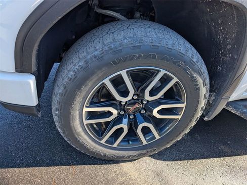 Certified 2023 GMC Sierra 1500 AT4 w/ Technology Package image 3