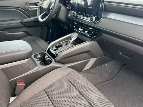 New 2026 Chevrolet Colorado LT w/ LPO, Pro Essentials Package RWD image 17