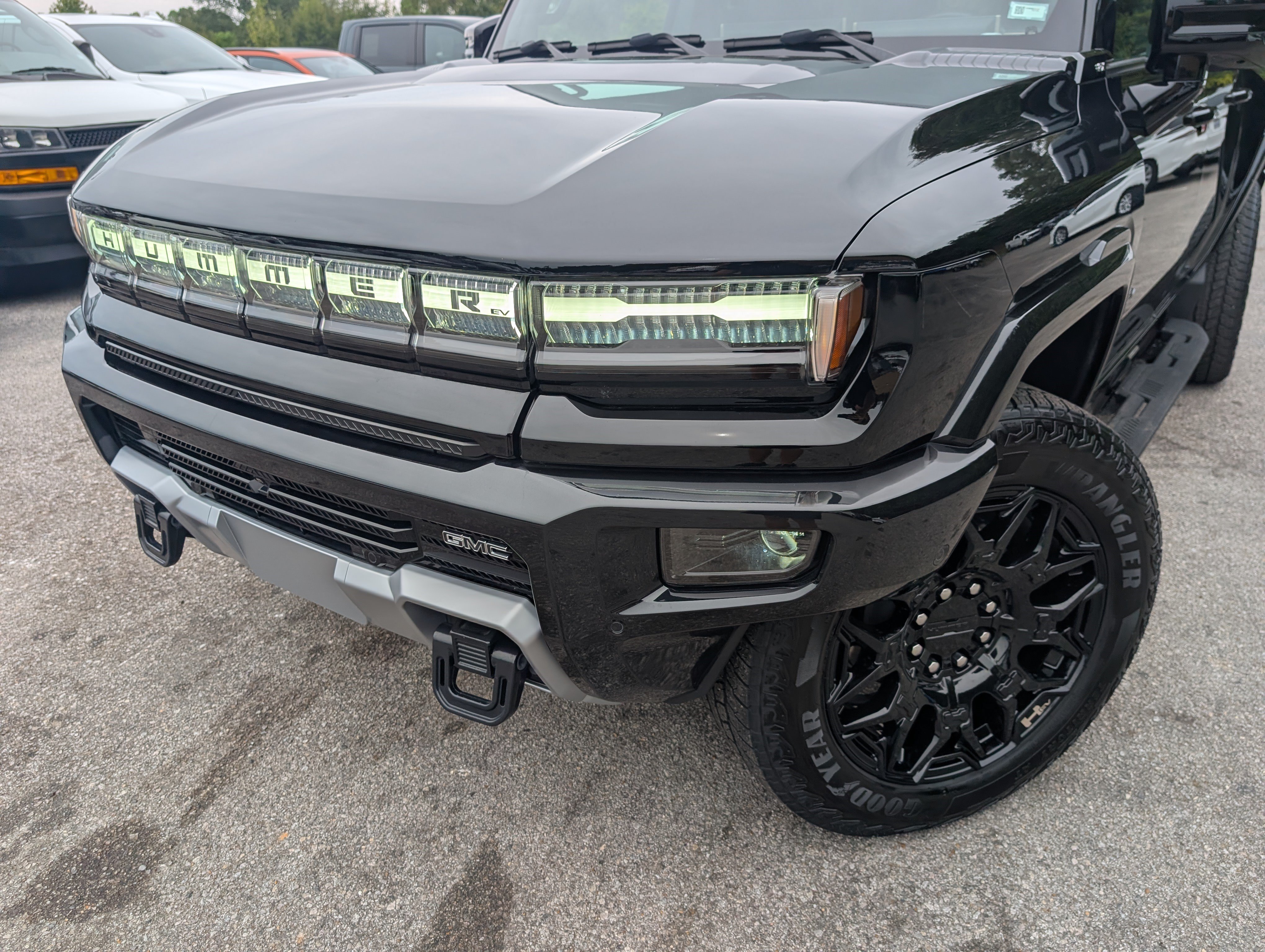 Used 2024 GMC Hummer EV 2X AWD/4WD image 13