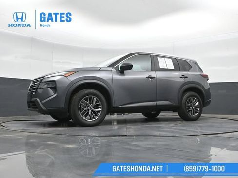 Used 2024 Nissan Rogue S AWD/4WD image 40