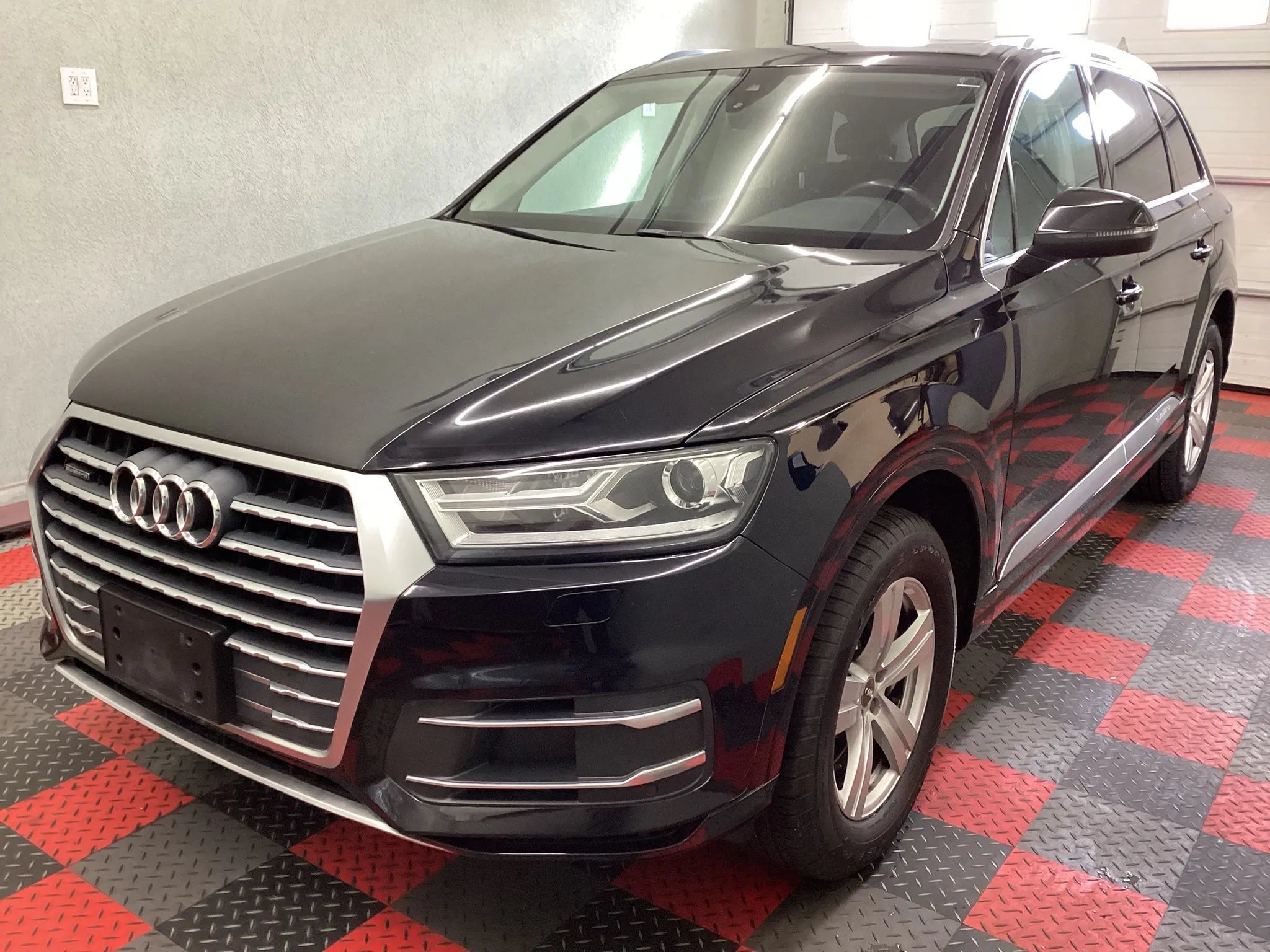 Used 2018 Audi Q7 2.0T Premium Plus w/ Premium Plus Package AWD/4WD image 1