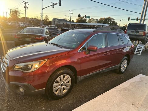 Used 2015 Subaru Outback 2.5i Premium image 1