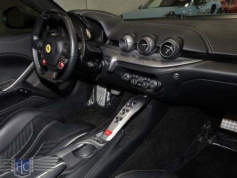Used 2014 Ferrari F12 Berlinetta image 21