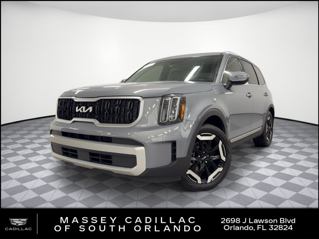 Used 2024 Kia Telluride EX w/ EX Captain's Chair Package FWD image 1