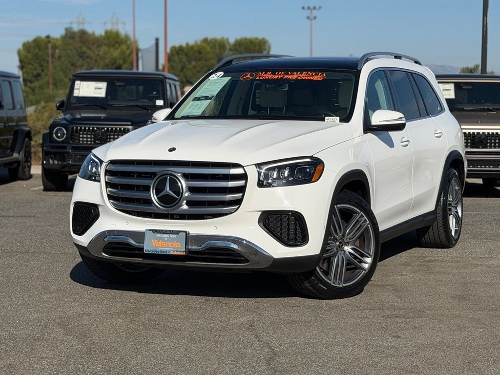 Used 2024 Mercedes-Benz GLS 450 4MATIC image 2